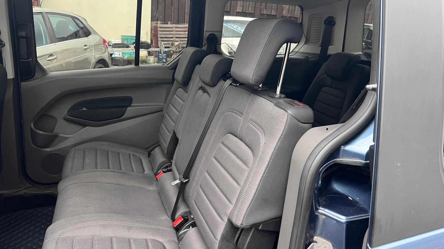 Used Ford Grand Tourneo Connect 2018 for sale - 76471400: Photo 47