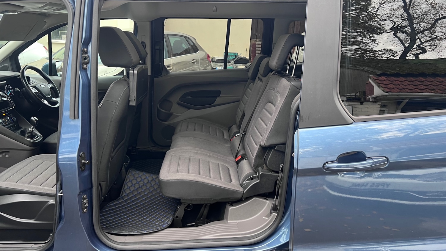 Used Ford Grand Tourneo Connect 2018 for sale - 76471400: Photo 50