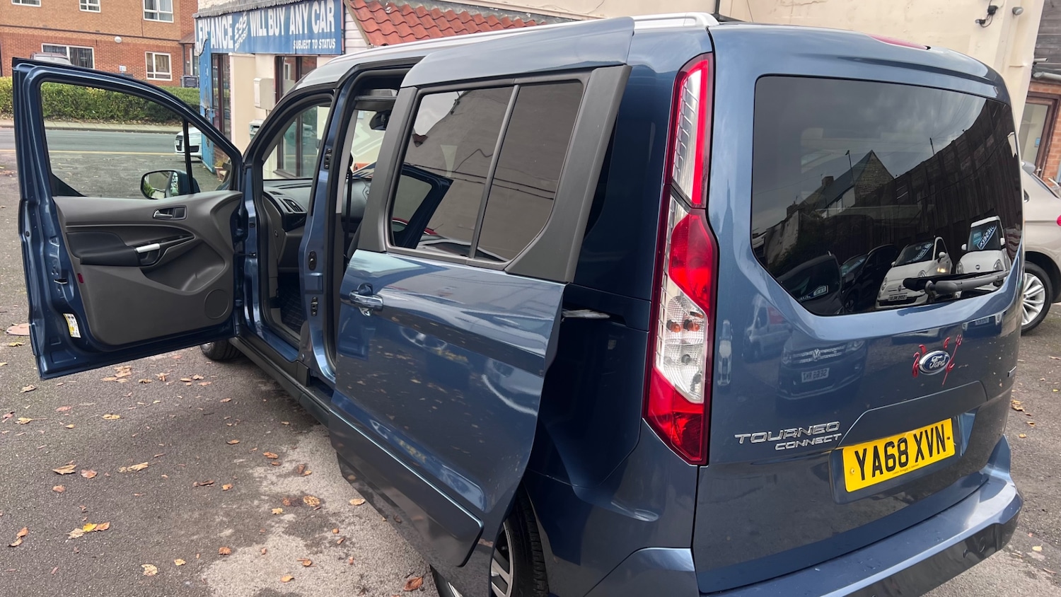 Used Ford Grand Tourneo Connect 2018 for sale - 76471400: Photo 52