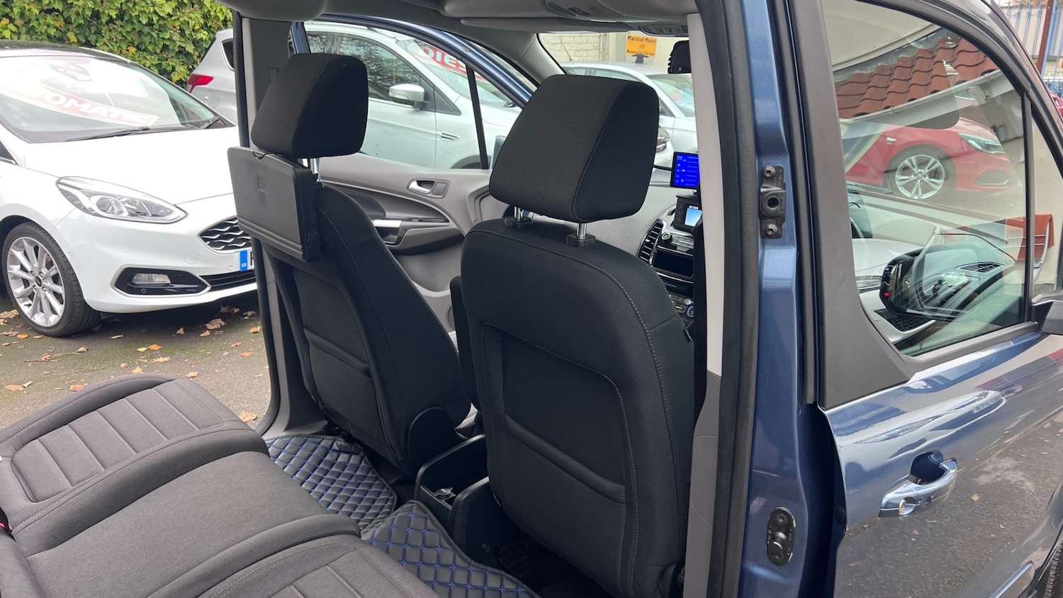 Used Ford Grand Tourneo Connect 2018 for sale - 76471400: Photo 60