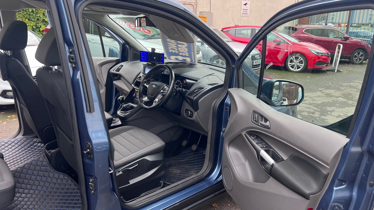 Used Ford Grand Tourneo Connect 2018 for sale - 76471400: Photo 62