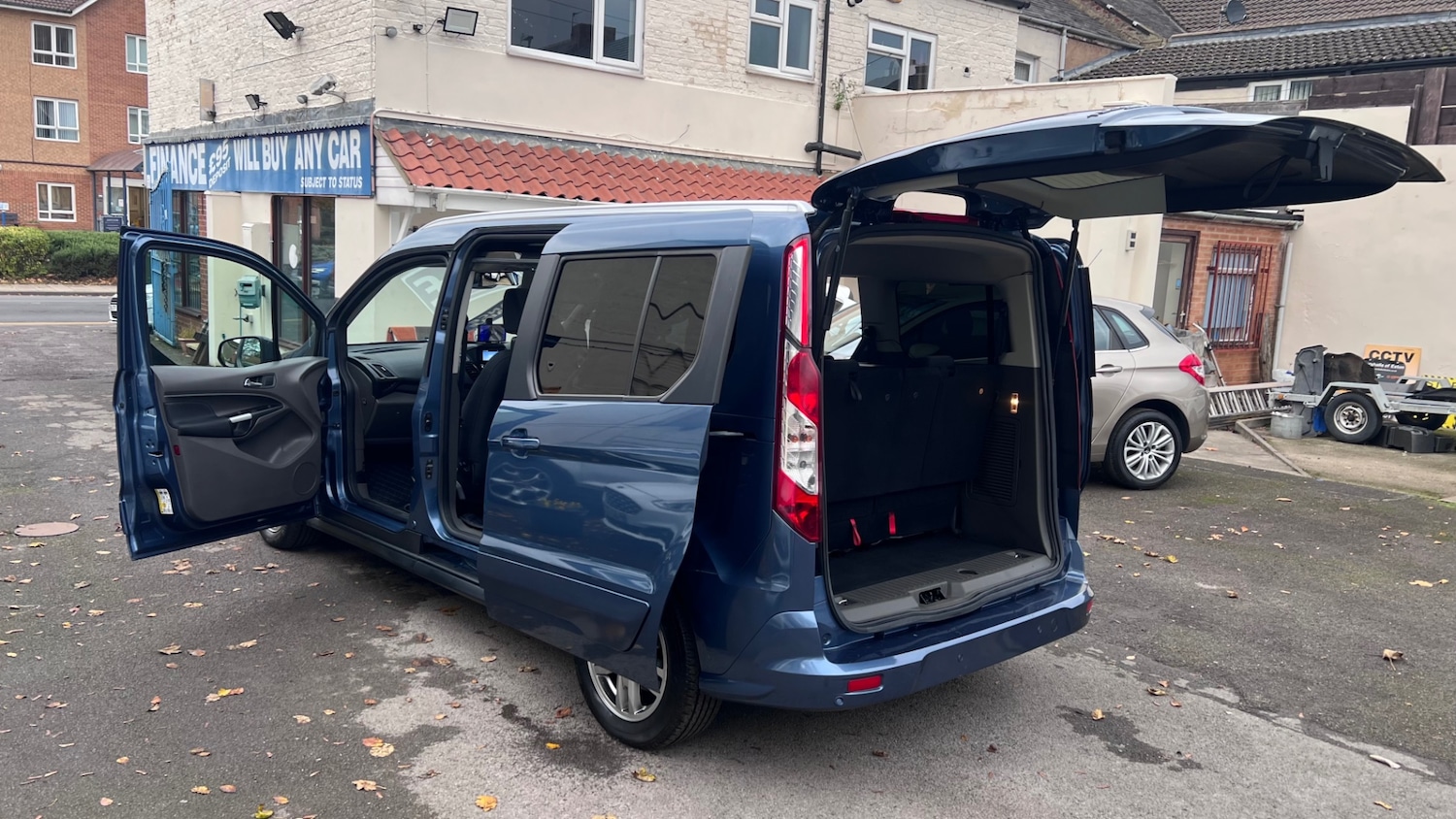 Used Ford Grand Tourneo Connect 2018 for sale - 76471400: Photo 64