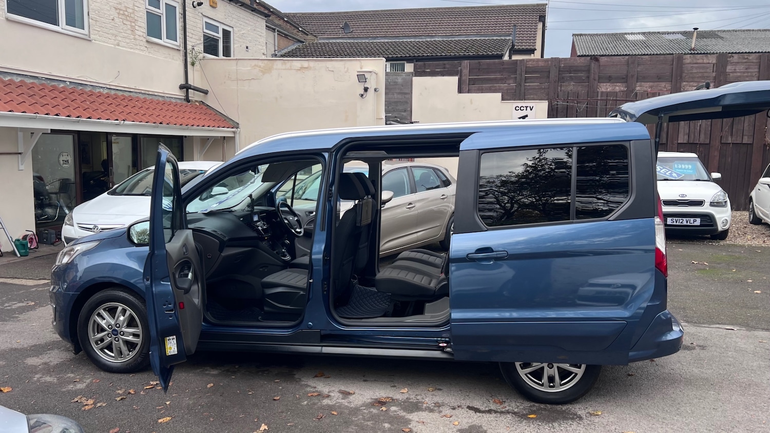 Used Ford Grand Tourneo Connect 2018 for sale - 76471400: Photo 65