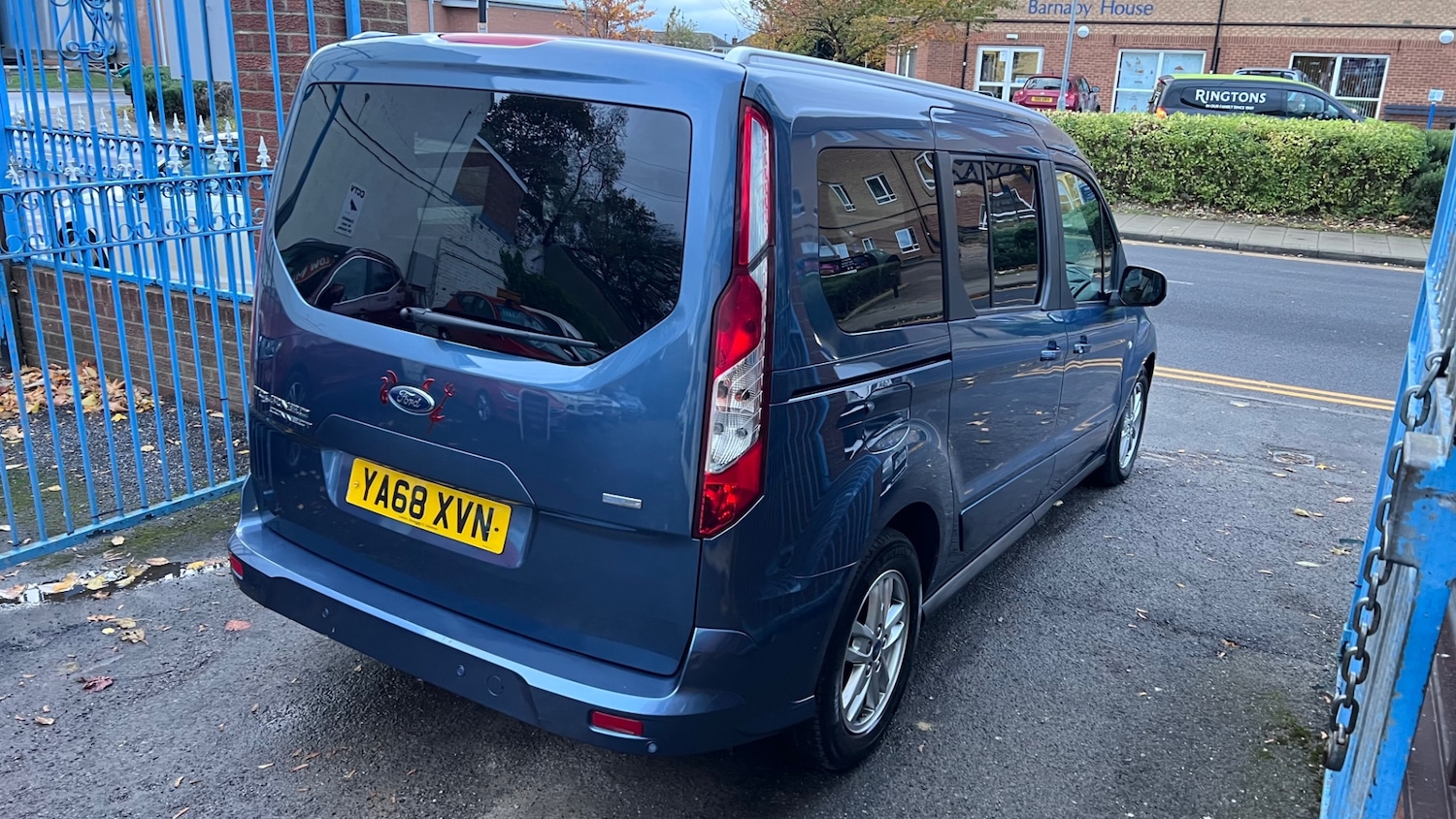 Used Ford Grand Tourneo Connect 2018 for sale - 76471400: Photo 7