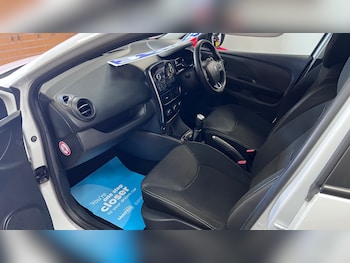 Used Renault Clio 2017 for sale - 78866106: Photo