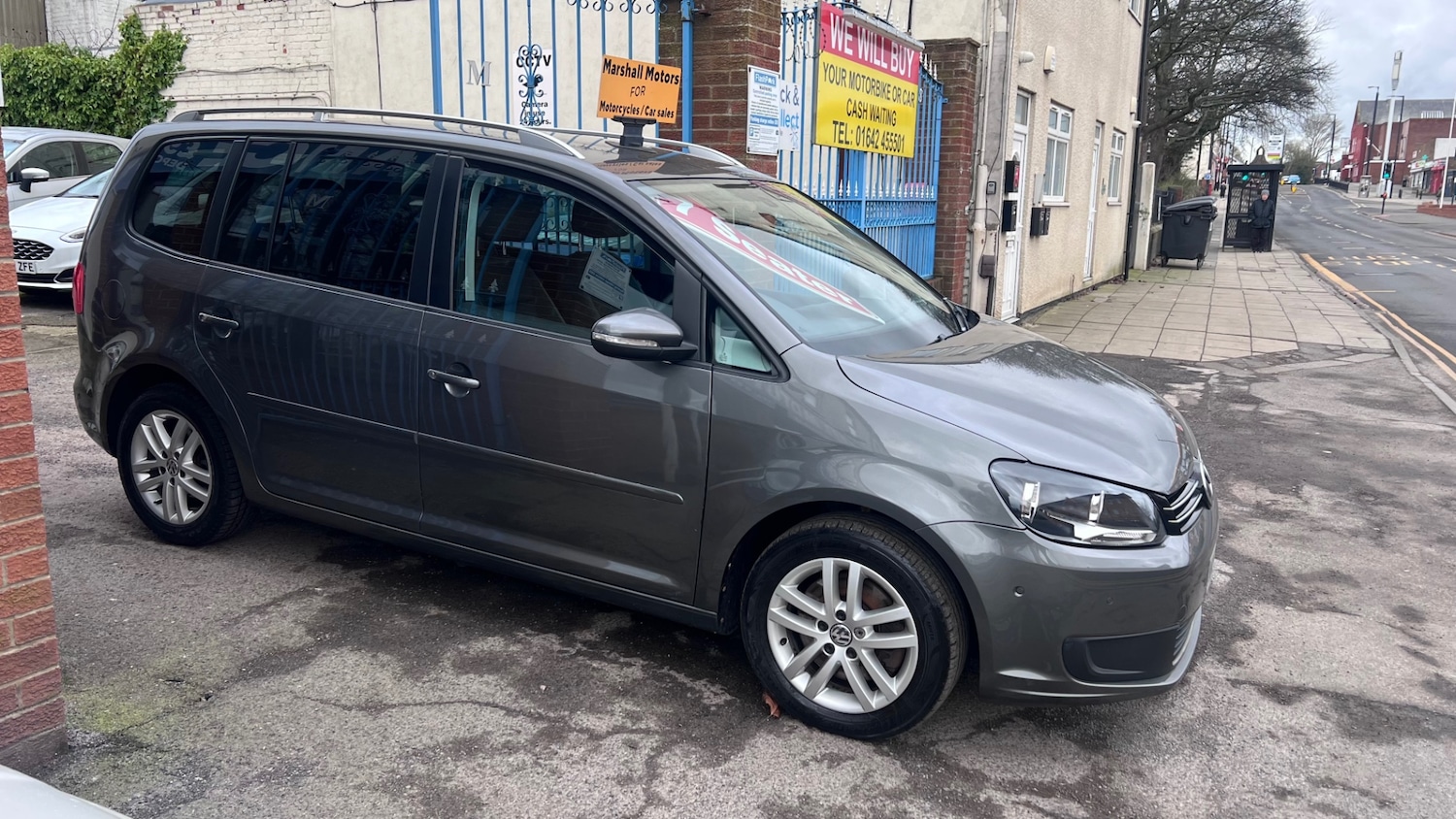 Used Volkswagen Touran 2014 for sale - 77678919: Photo 2