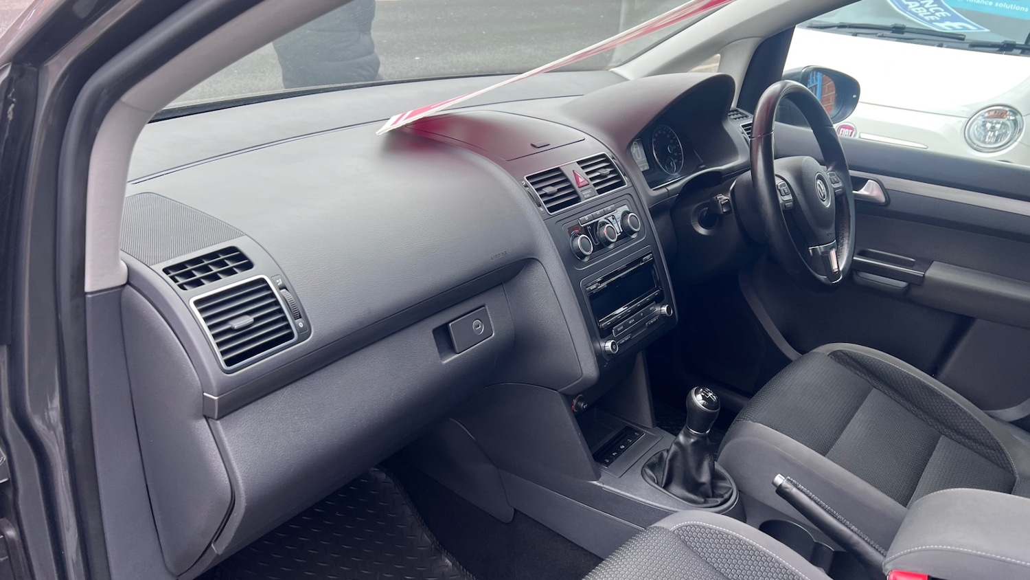 Used Volkswagen Touran 2014 for sale - 77678919: Photo 23