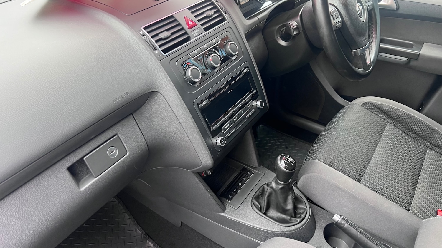 Used Volkswagen Touran 2014 for sale - 77678919: Photo 26