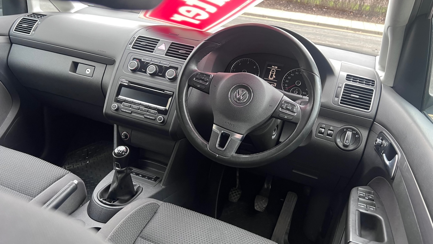 Used Volkswagen Touran 2014 for sale - 77678919: Photo 46