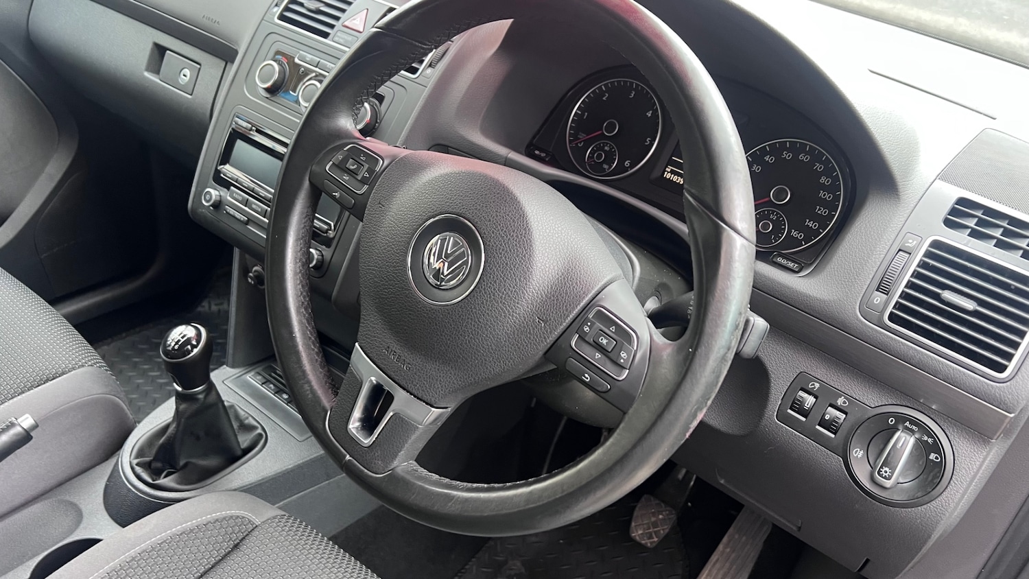 Used Volkswagen Touran 2014 for sale - 77678919: Photo 49