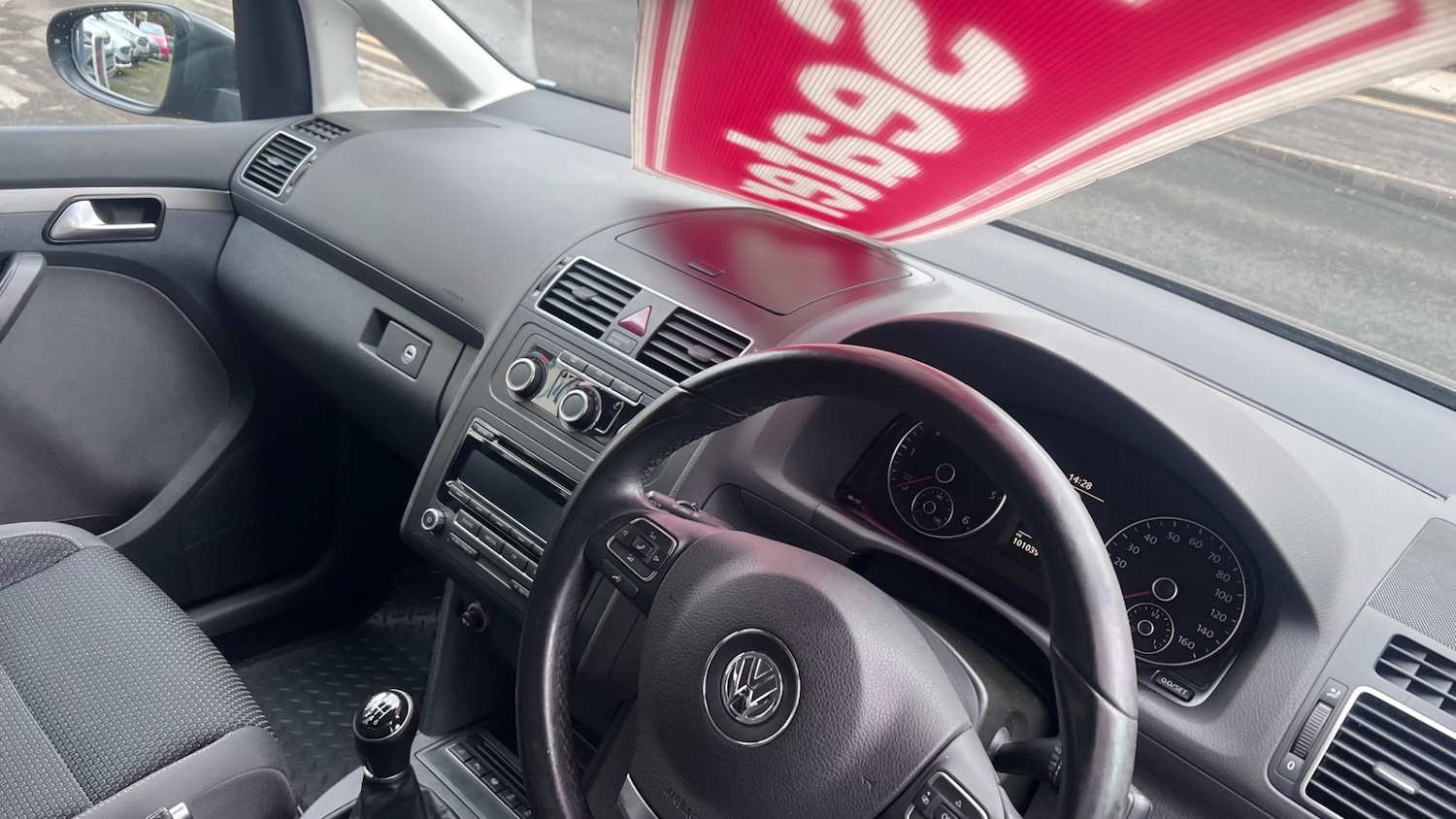 Used Volkswagen Touran 2014 for sale - 77678919: Photo 57