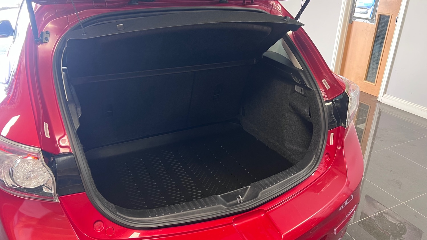 Used Mazda Mazda3 2011 for sale - 78197148: Photo 6