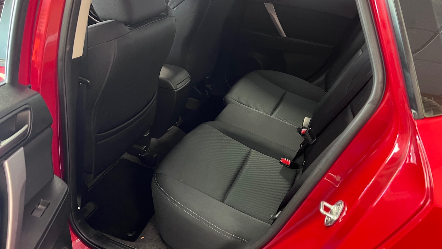 Used Mazda Mazda3 2011 for sale - 78197148: Photo 8