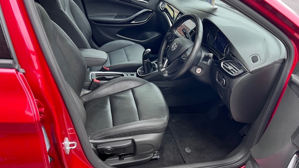 Used Vauxhall Astra 2020 for sale - 75639709: Photo 2
