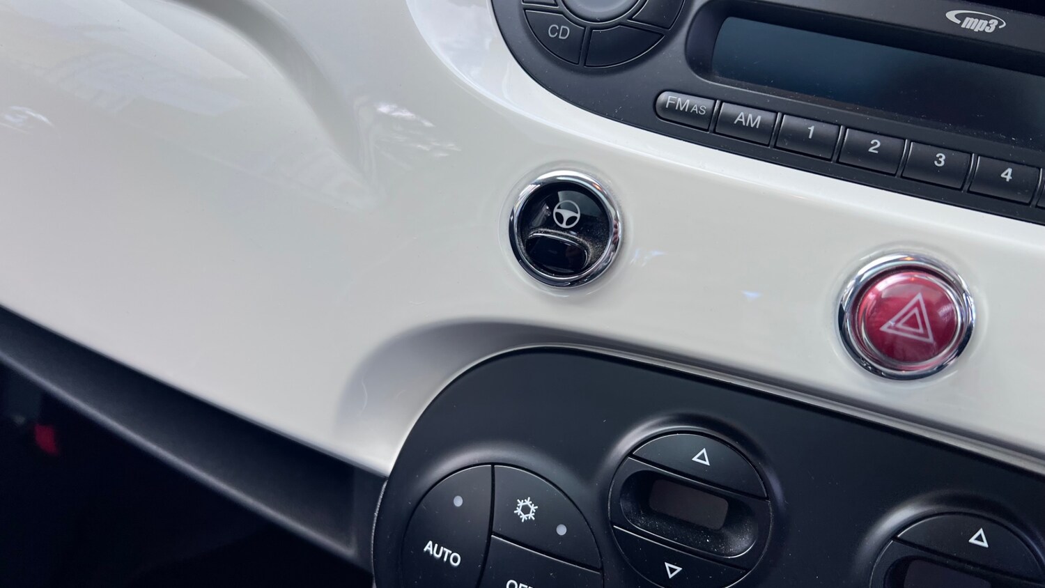 Used Fiat 500 2015 for sale - 75981848: Photo 52