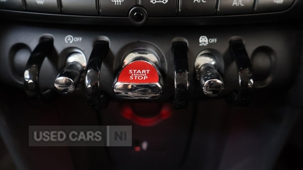 Used MINI Hatch 2019 for sale - 77697136: Photo 41