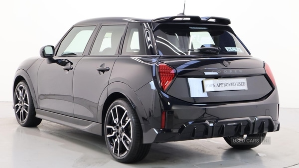 Used MINI Cooper 2025 for sale - 76573880: Photo 2