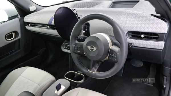 Used MINI Cooper 2025 for sale - 76729280: Photo 6