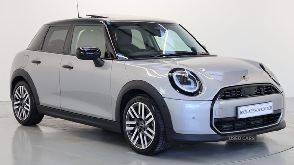 Used MINI Cooper 2025 for sale - 76840123: Photo 1