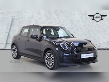 Used MINI Cooper 2024 for sale - 79189500: Photo