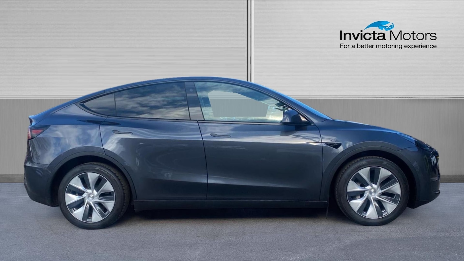 Used Tesla Model Y 2022 for sale - 76510581: Photo 2