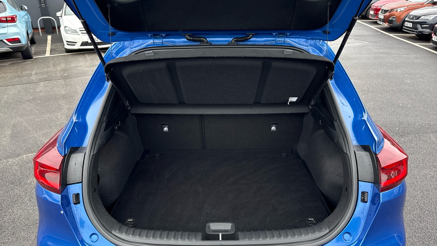 Used Kia XCeed 2022 for sale - 76784897: Photo 15