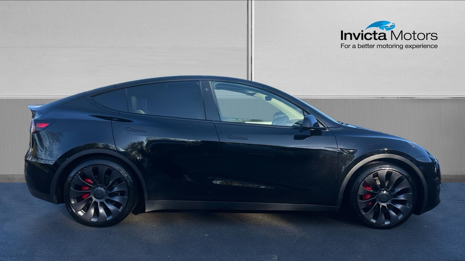 Used Tesla Model Y 2022 for sale - 76699575: Photo 2