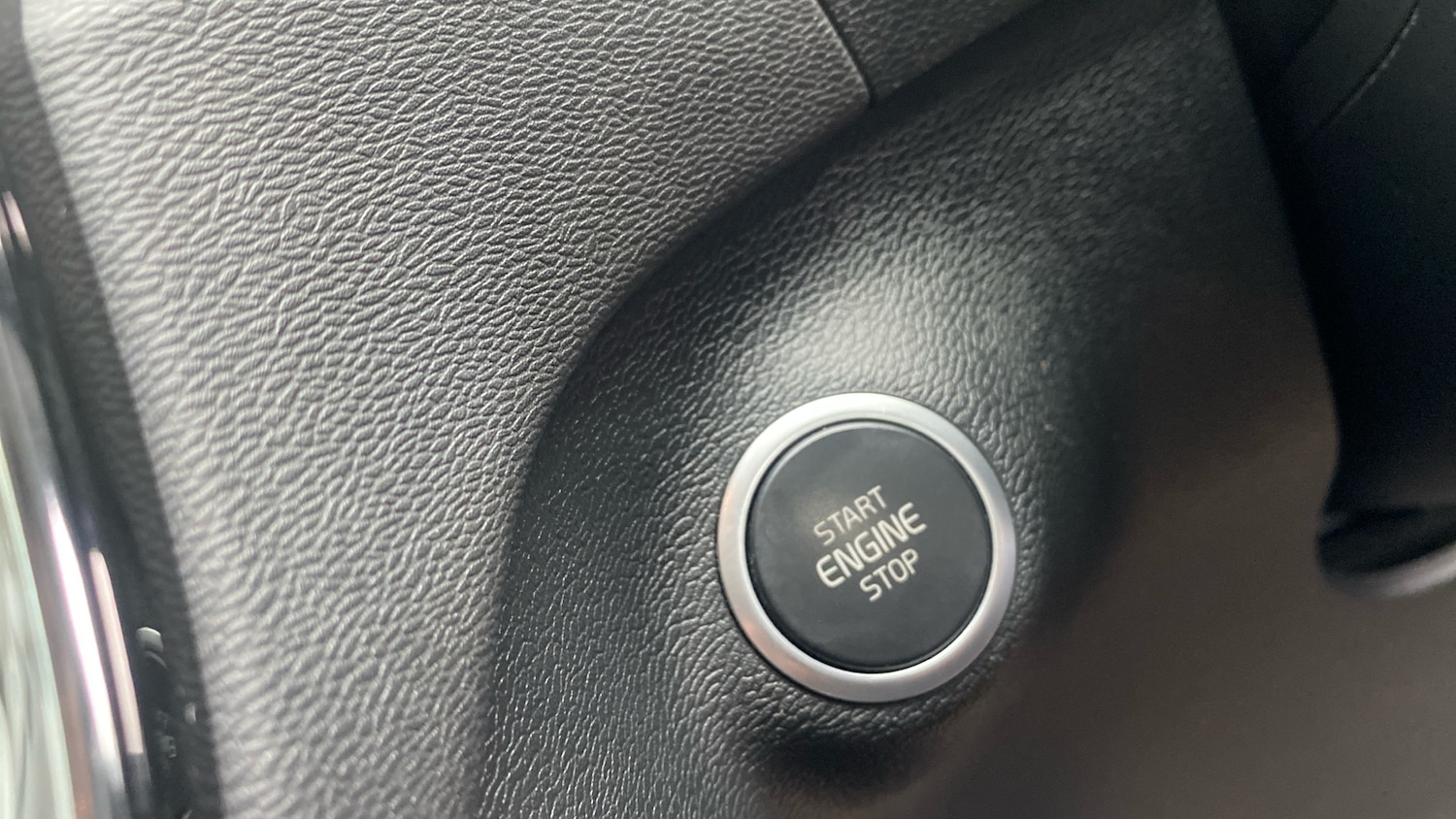 Used Volvo XC40 2020 for sale - 75938170: Photo 25