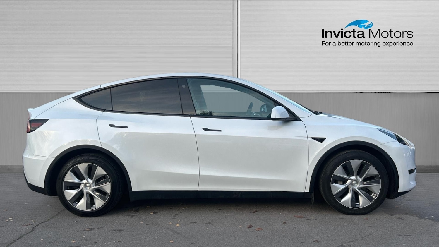 Used Tesla Model Y 2022 for sale - 76547553: Photo 2