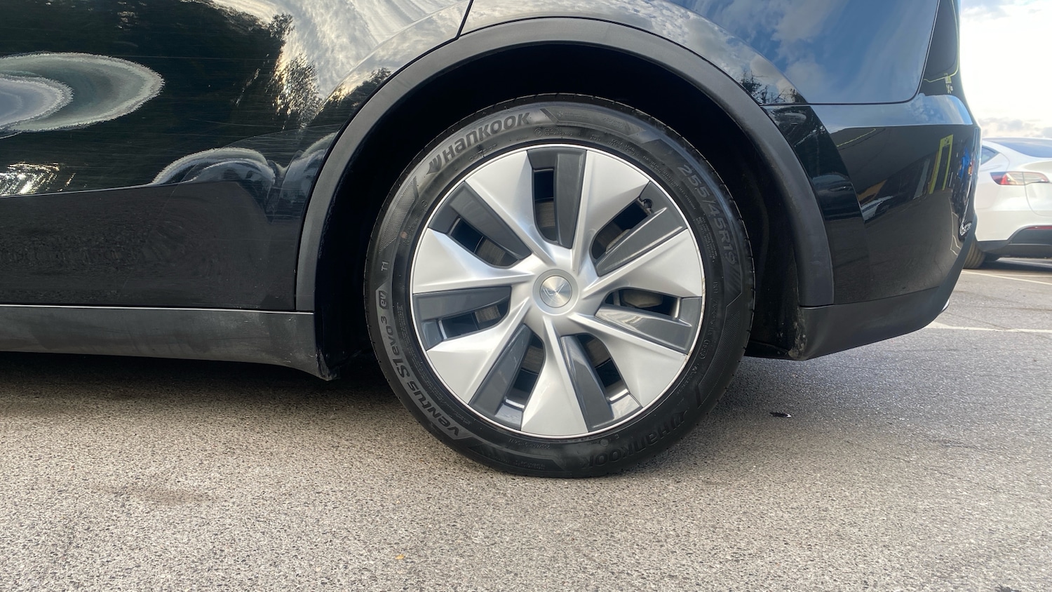 Used Tesla Model Y 2023 for sale - 76119592: Photo 18