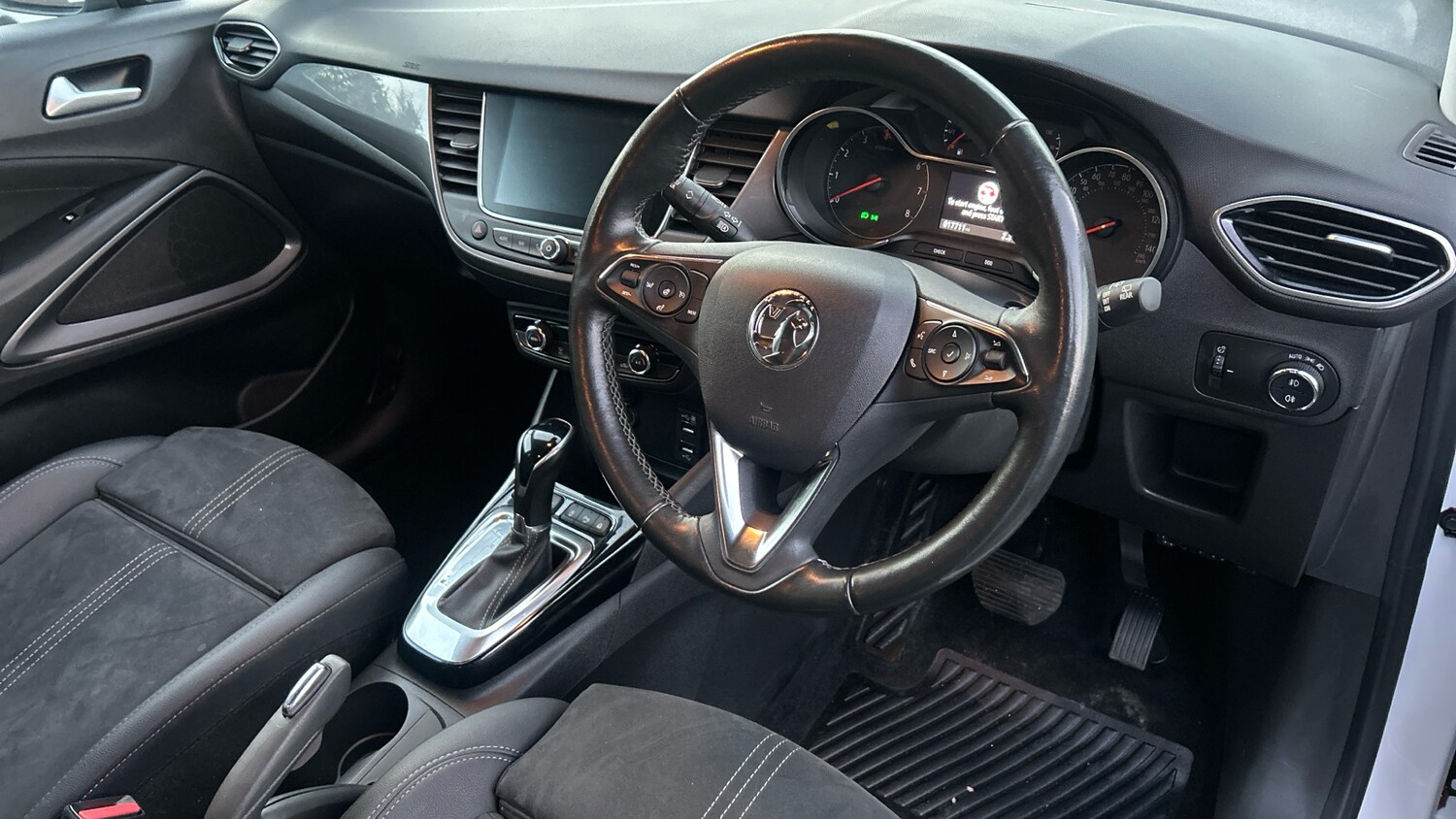 Used Vauxhall Crossland 2023 for sale - 76951277: Photo 9