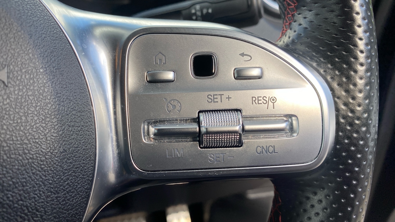 Used Mercedes-Benz EQB 2022 for sale - 76030171: Photo 25