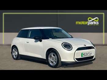 2024 - 160kW SE Classic Level 2 54kWh Panoramic roof Hea 3-Door