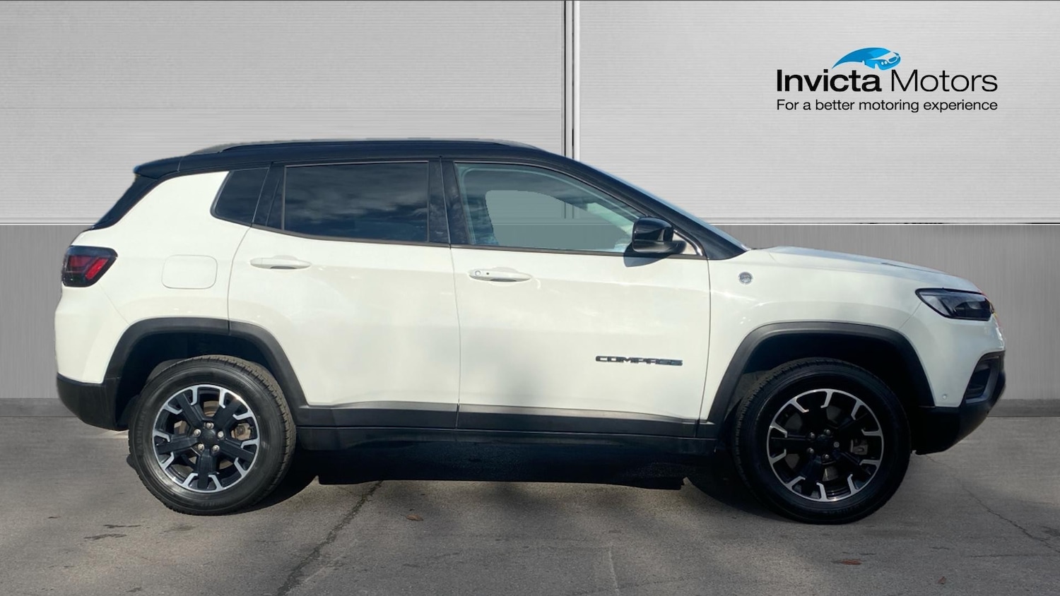 Used Jeep Compass 2023 for sale - 76257868: Photo 2