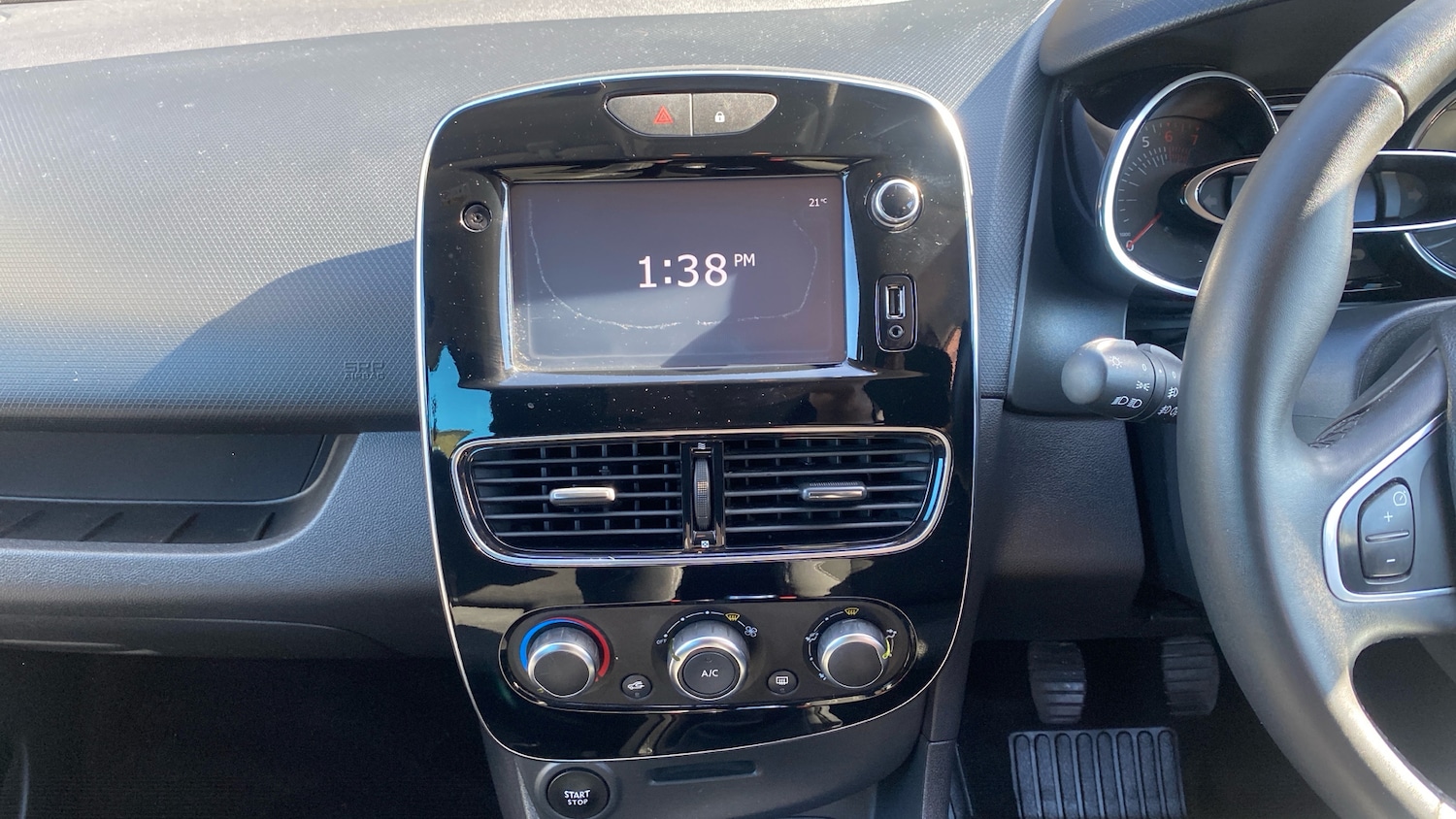 Used Renault Clio 2018 for sale - 76324901: Photo 12