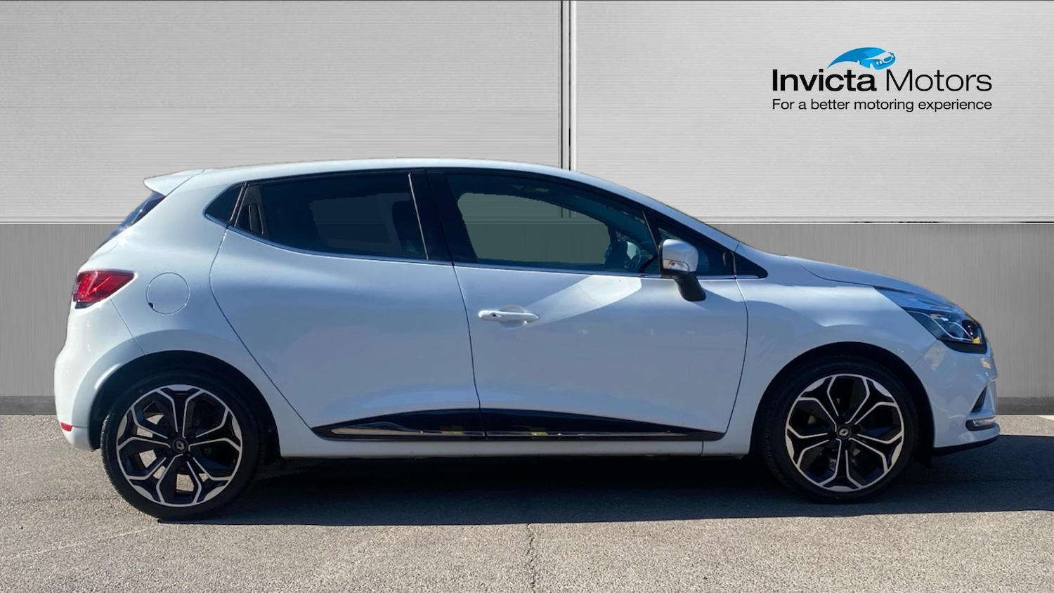 Used Renault Clio 2018 for sale - 76324901: Photo 2