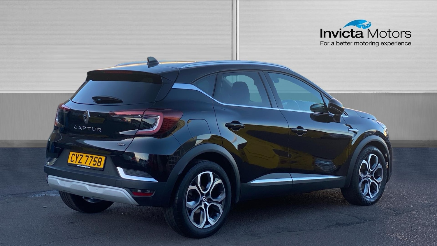 Used Renault Captur 2024 for sale - 76305220: Photo 3