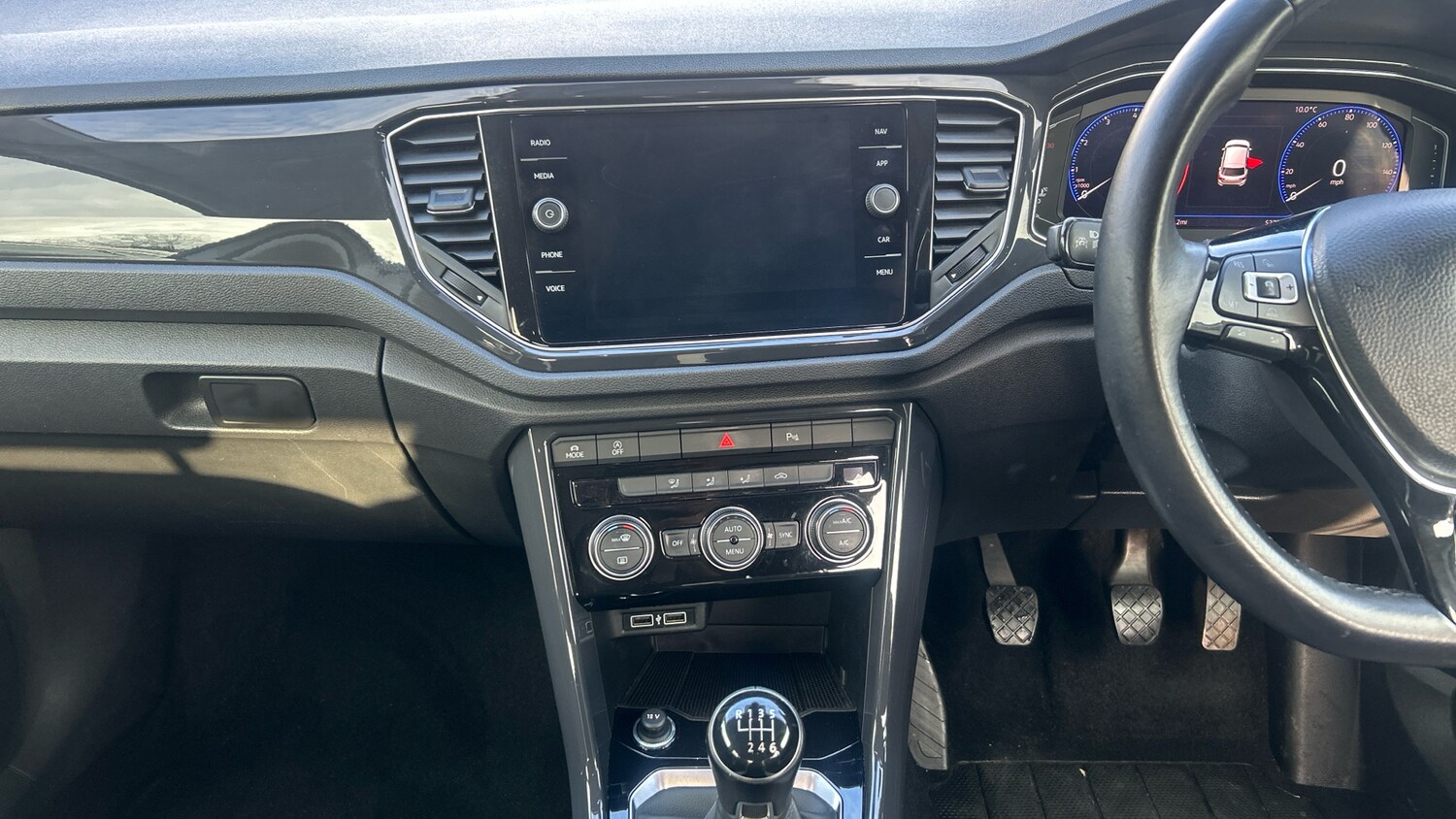 Used Volkswagen T-Roc 2018 for sale - 76951283: Photo 12