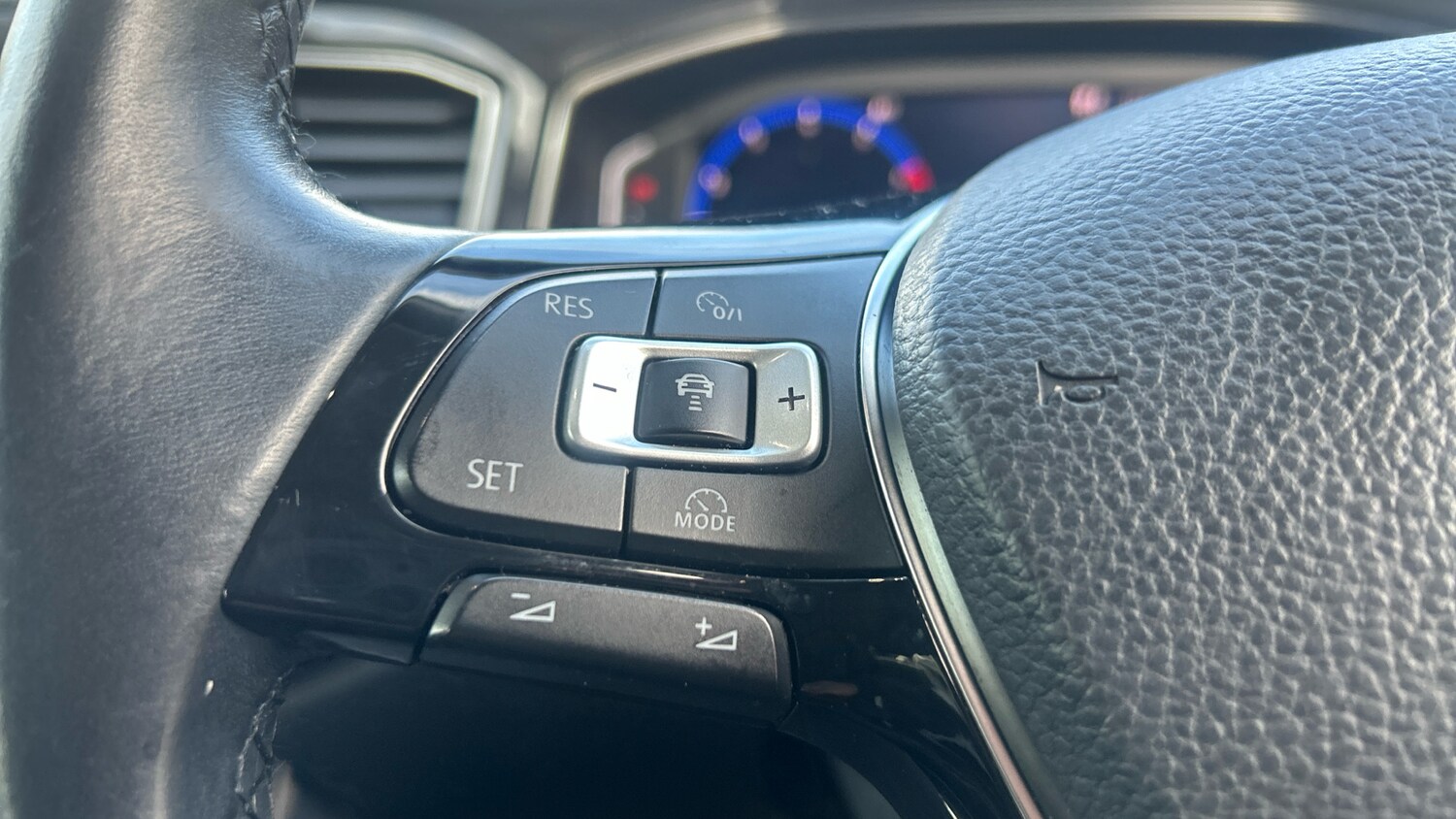 Used Volkswagen T-Roc 2018 for sale - 76951283: Photo 22