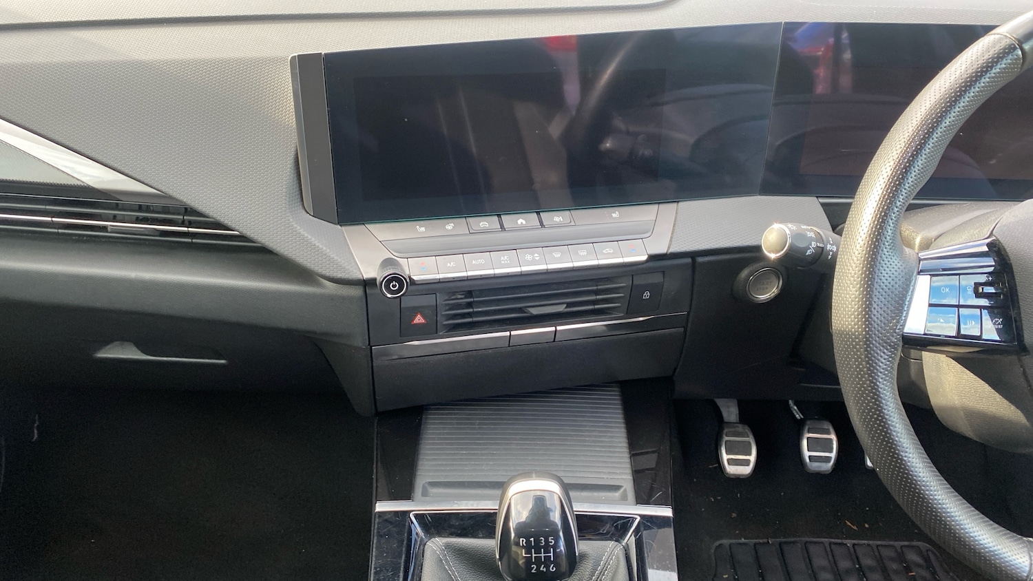 Used Vauxhall Astra 2024 for sale - 76257926: Photo 12