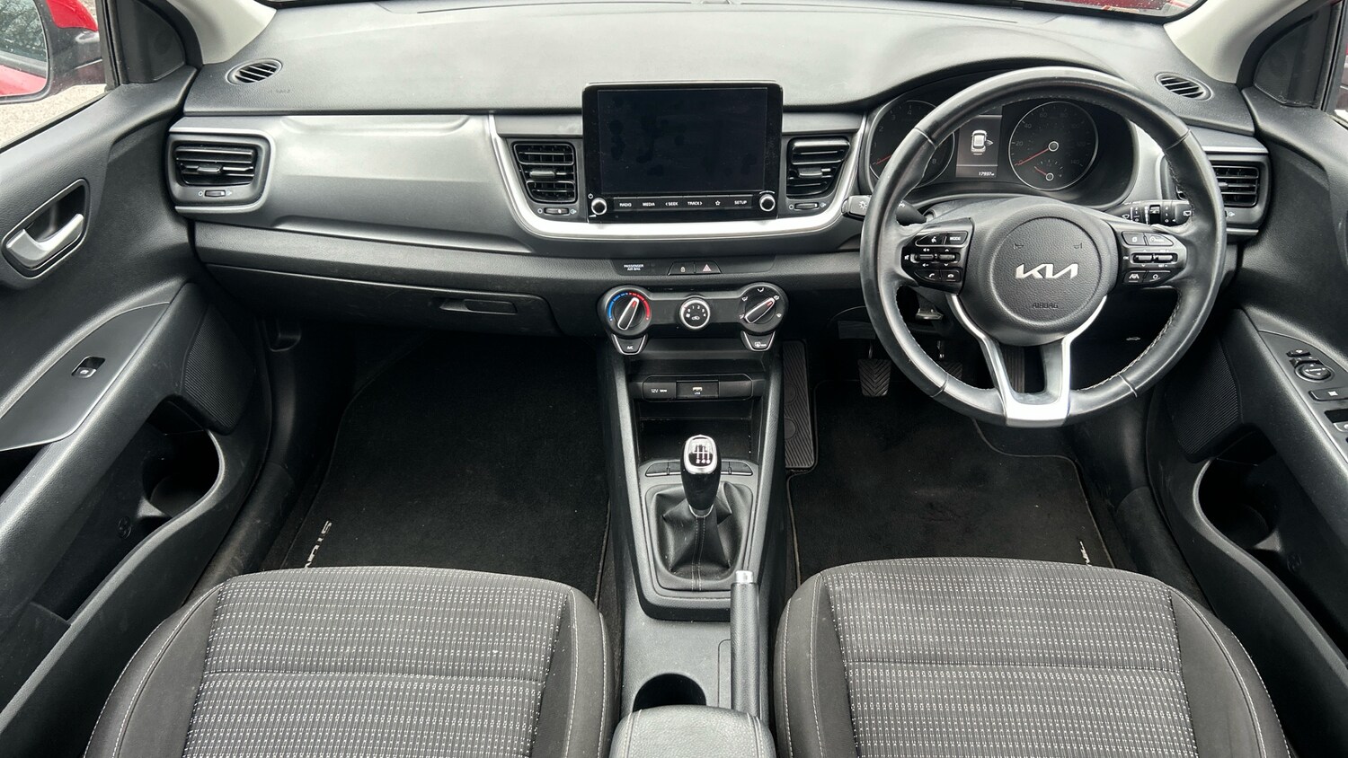 Used Kia Stonic 2022 for sale - 78070236: Photo 11