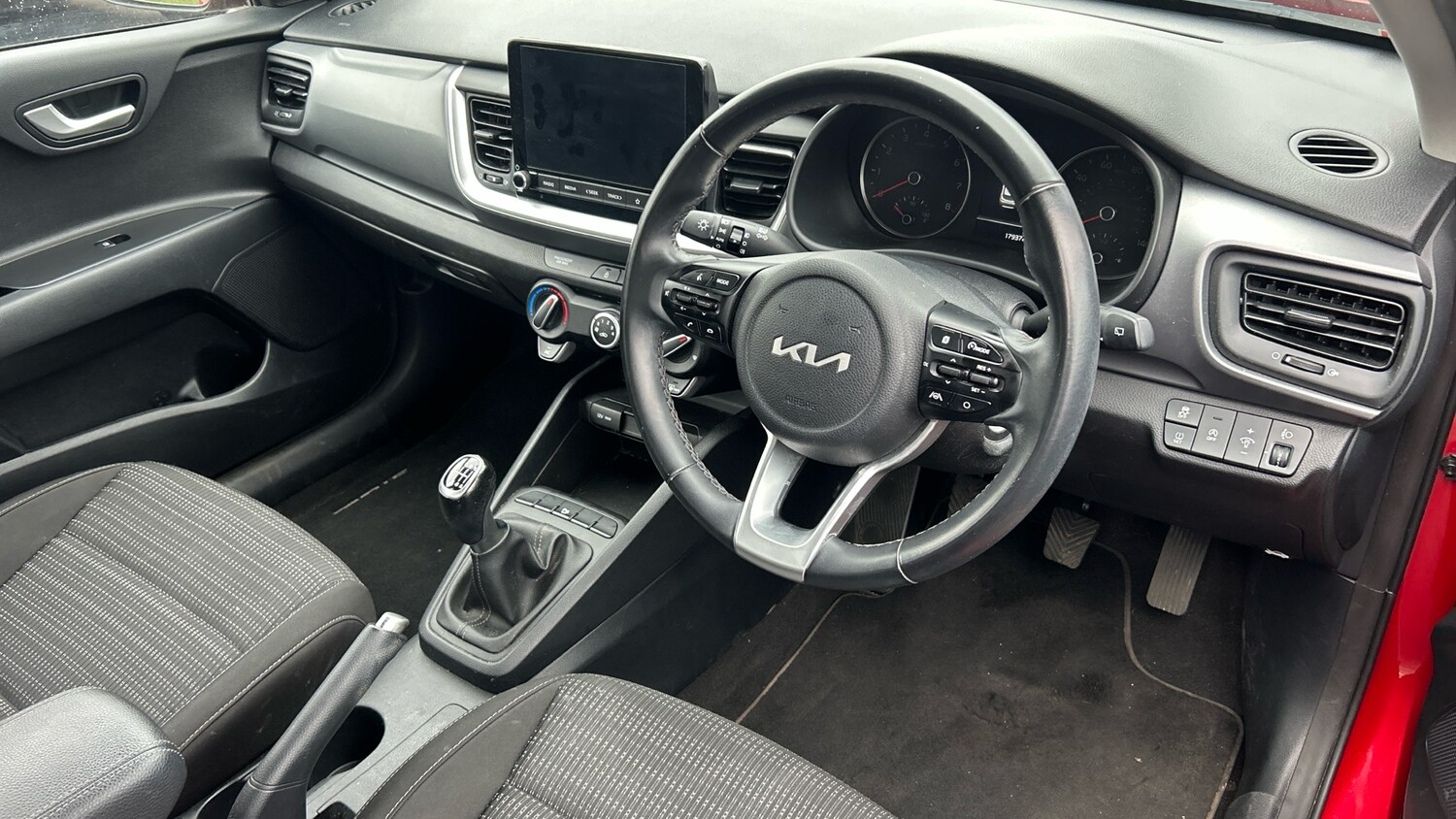 Used Kia Stonic 2022 for sale - 78070236: Photo 9