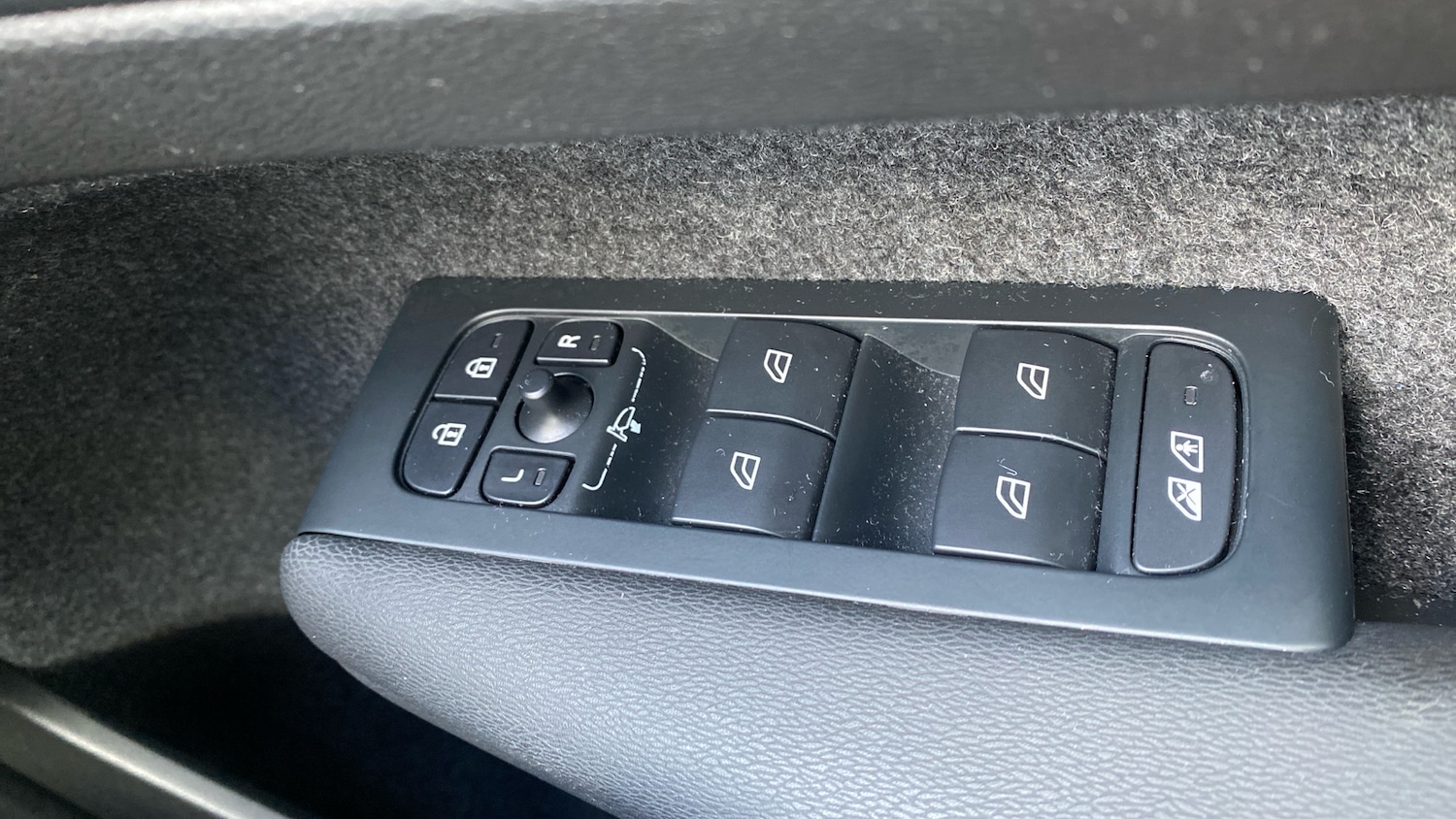 Used Volvo C40 2023 for sale - 75898958: Photo 22