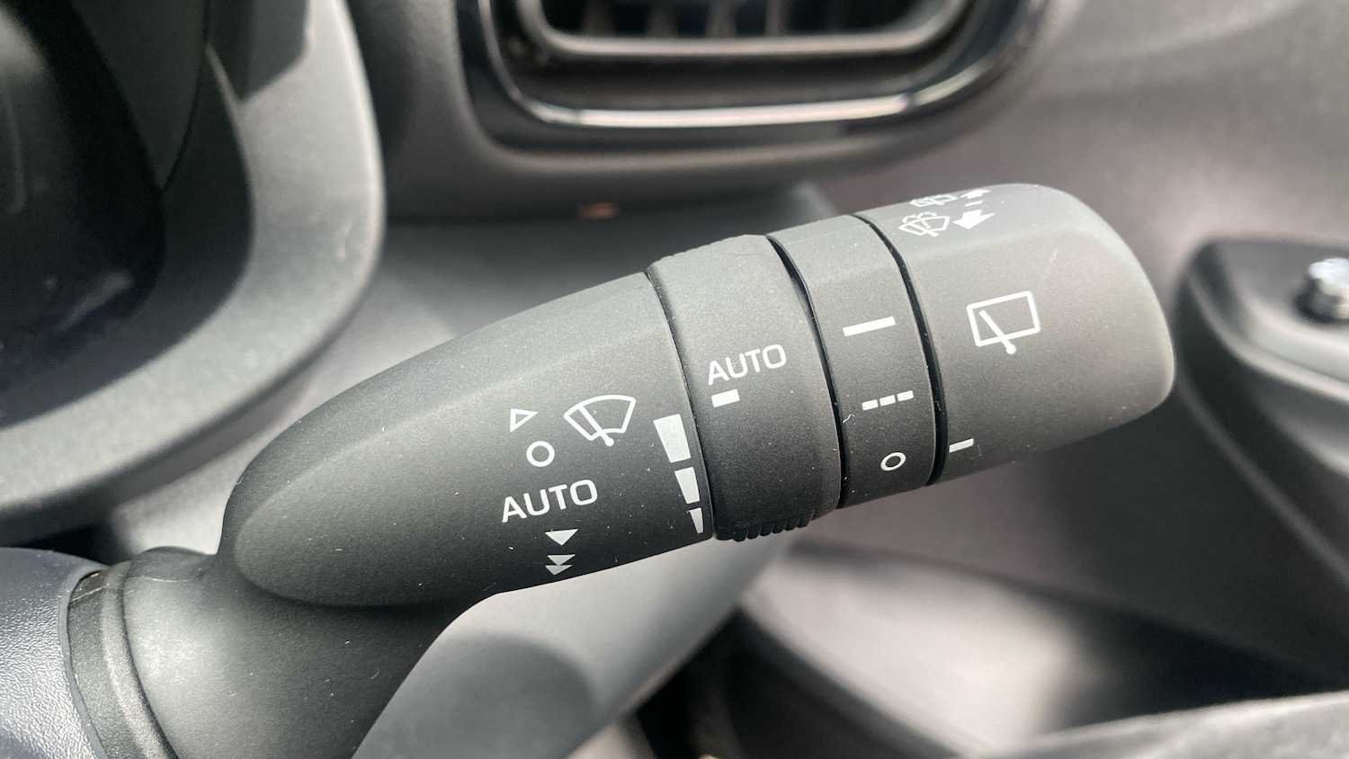 Used Toyota Yaris Cross 2025 for sale - 76454984: Photo 23