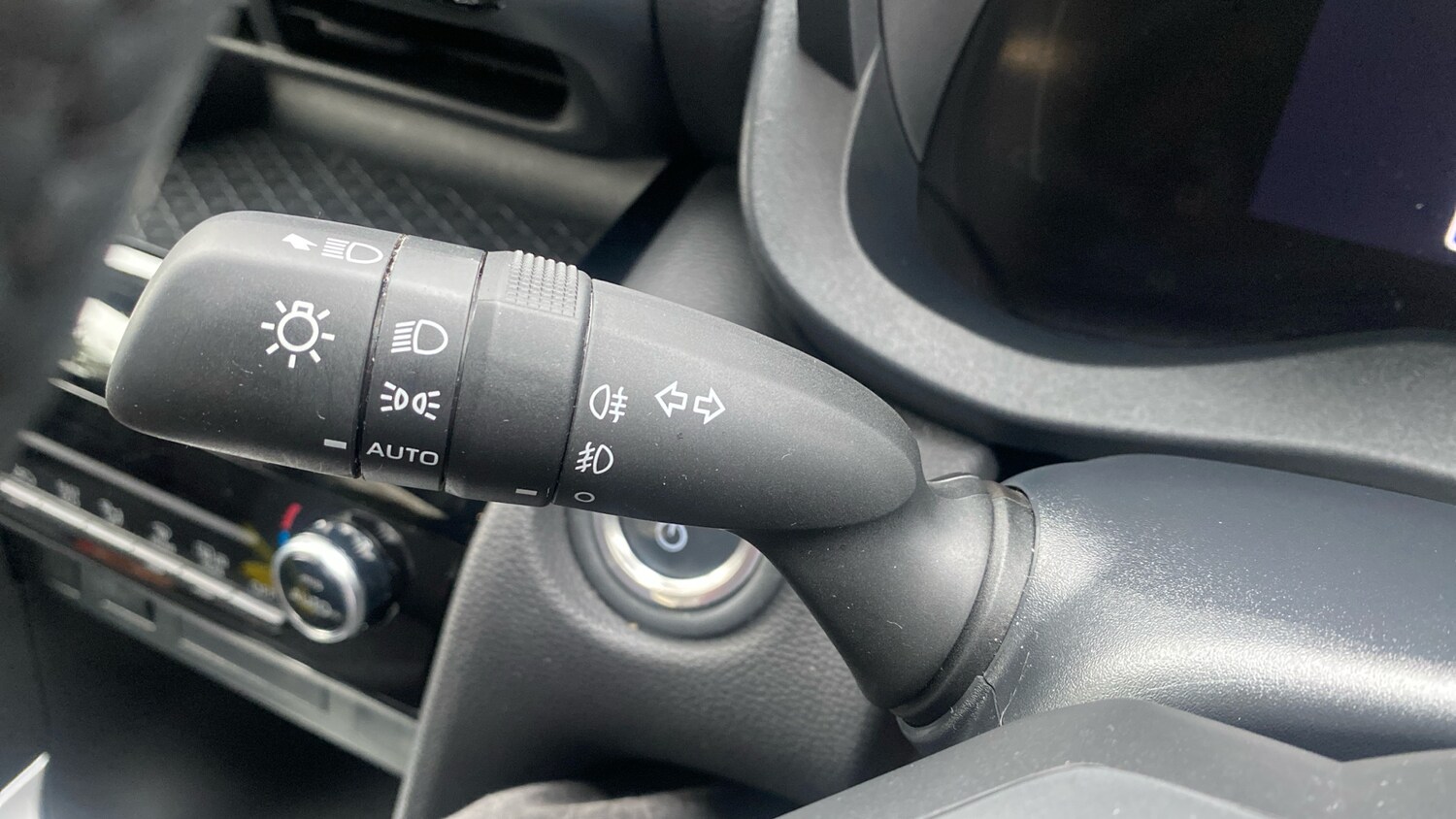 Used Toyota Yaris Cross 2025 for sale - 76454984: Photo 24