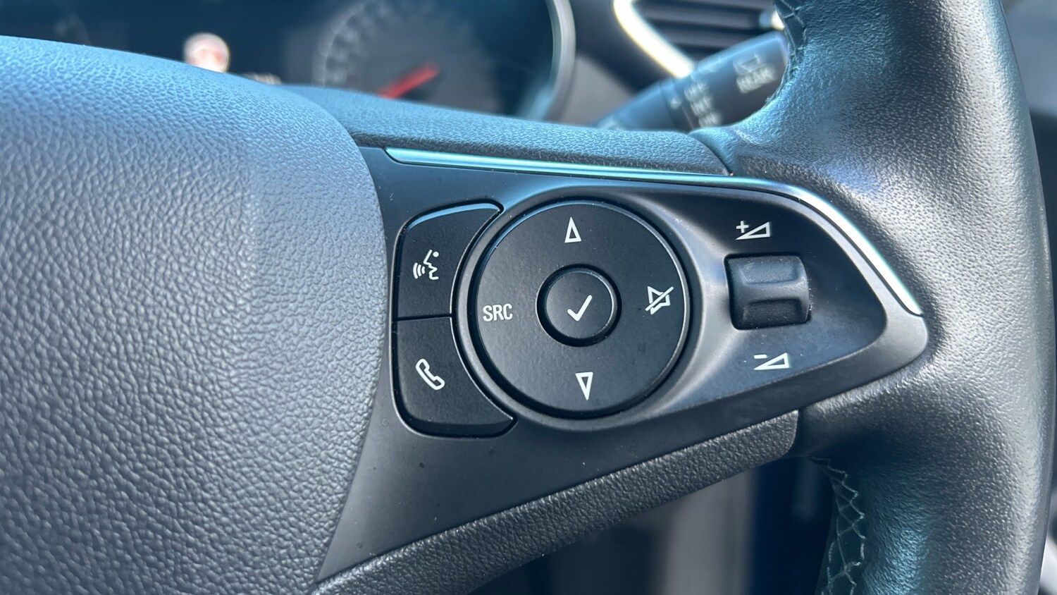 Used Vauxhall Crossland 2022 for sale - 77494631: Photo 24