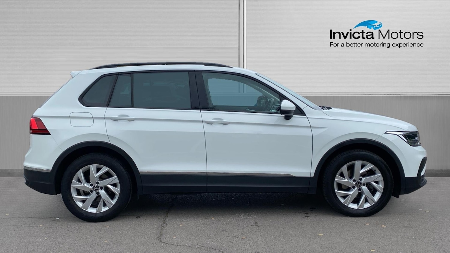 Used Volkswagen Tiguan 2021 for sale - 75706171: Photo 2