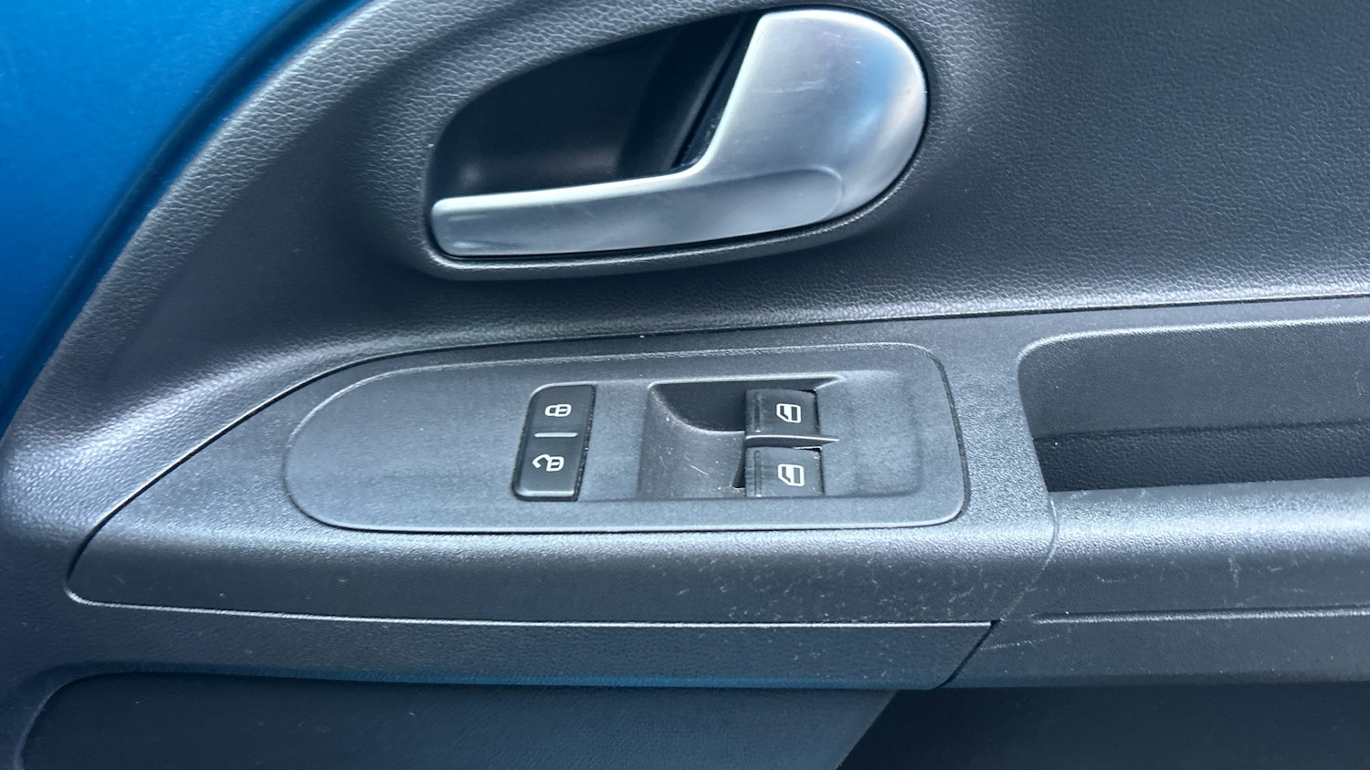 Used Volkswagen up! 2018 for sale - 77643517: Photo 21