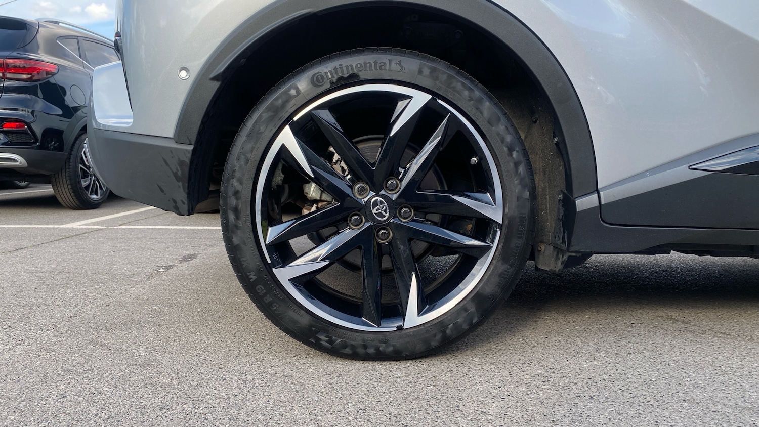 Used Toyota C-HR 2023 for sale - 76030170: Photo 19