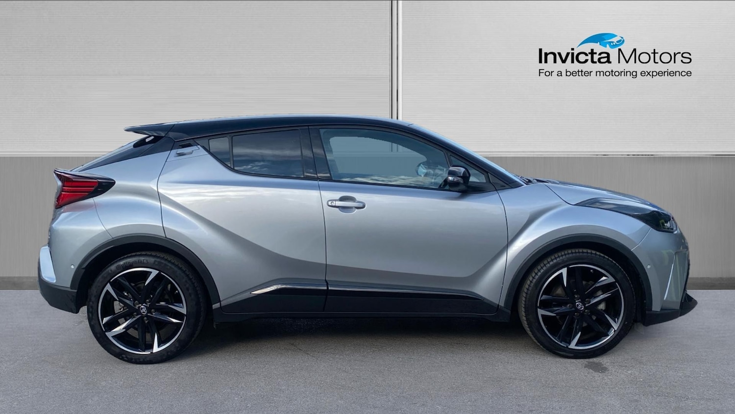 Used Toyota C-HR 2023 for sale - 76030170: Photo 2
